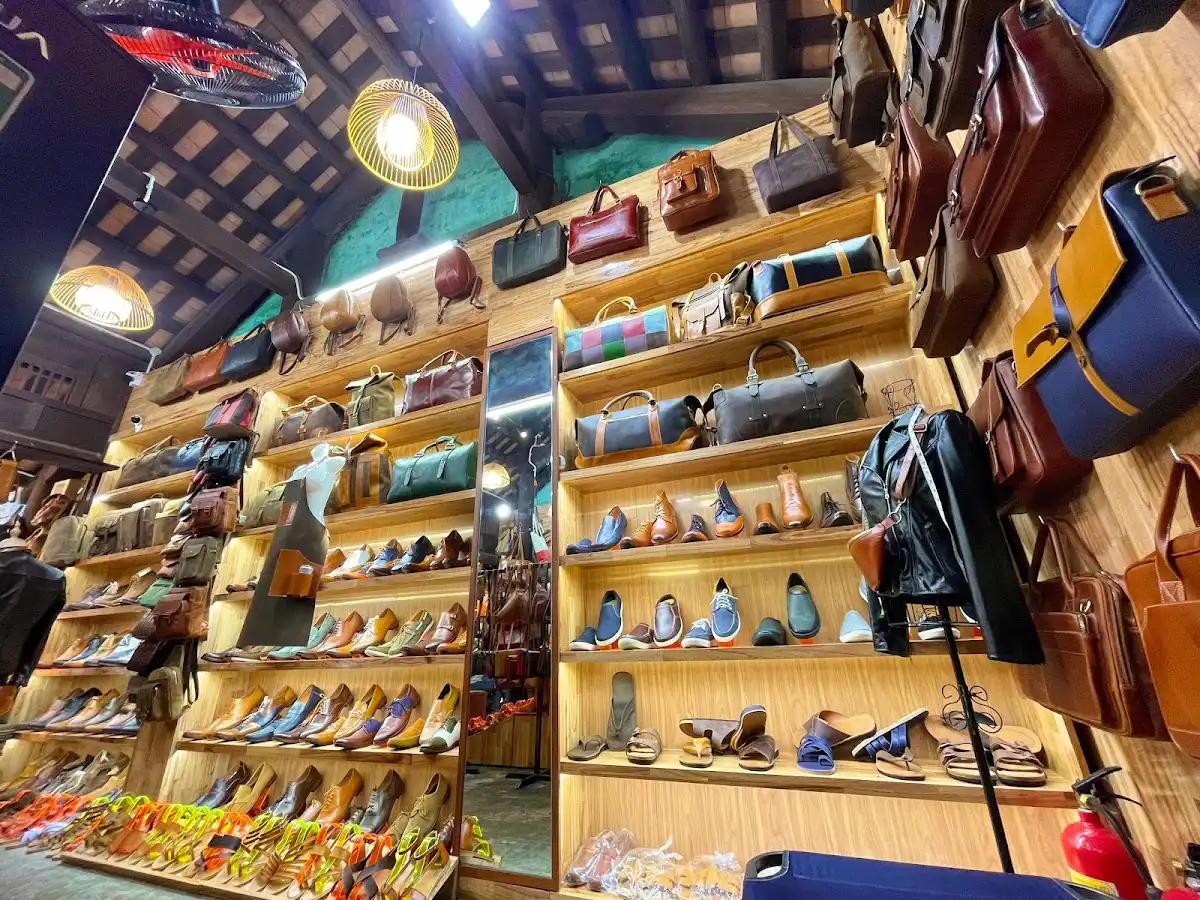Bison Leather Shop
