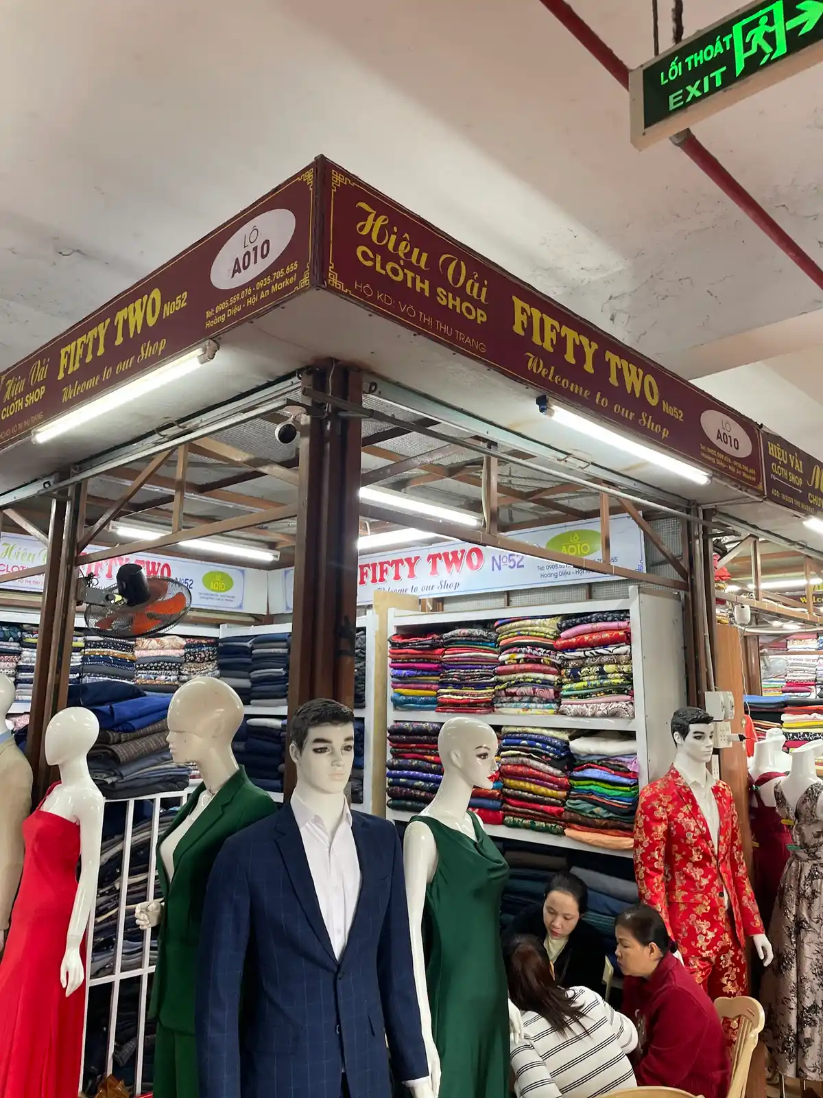 Clothes Shop 52