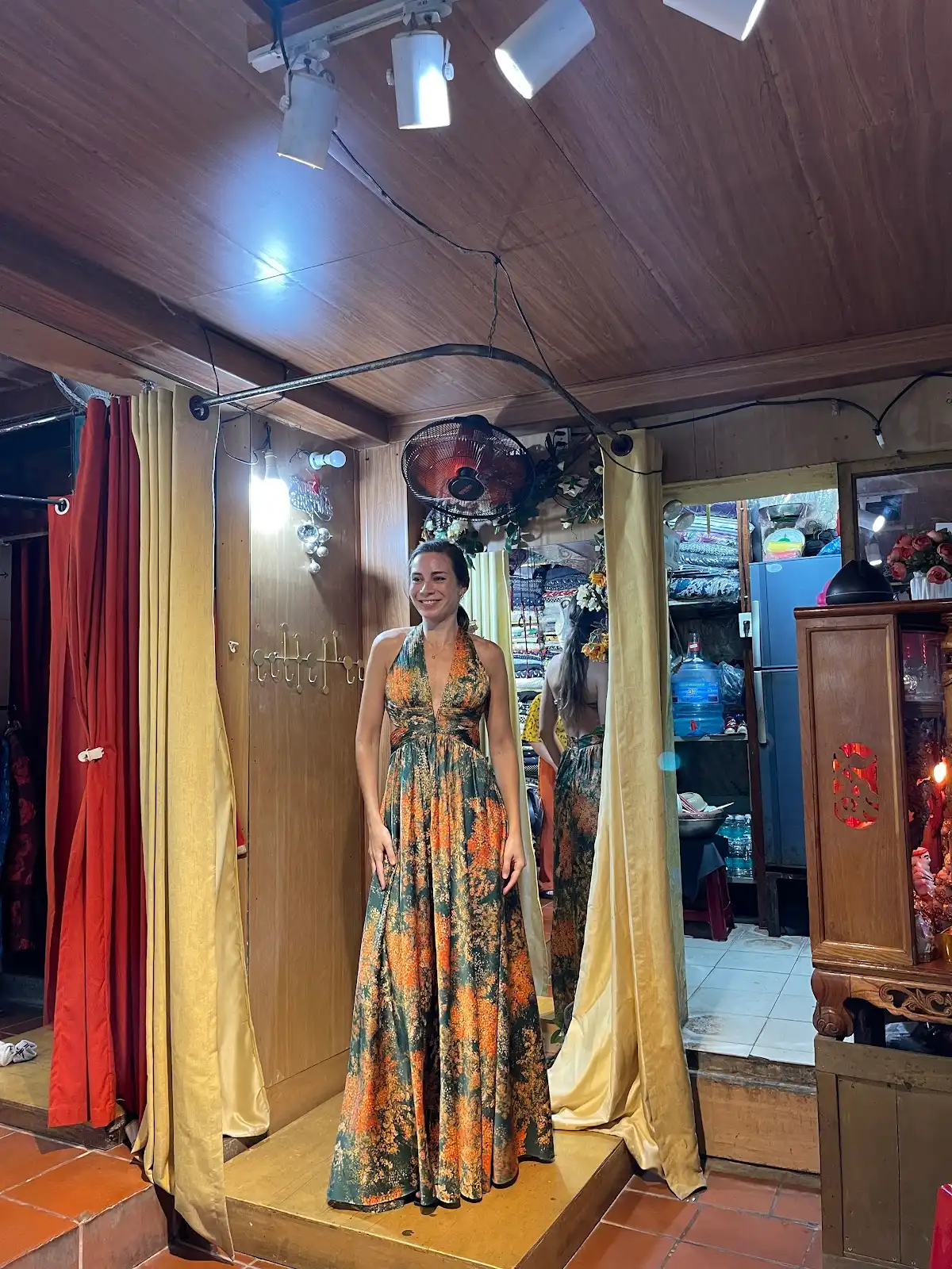 Maya Tailor photo 5